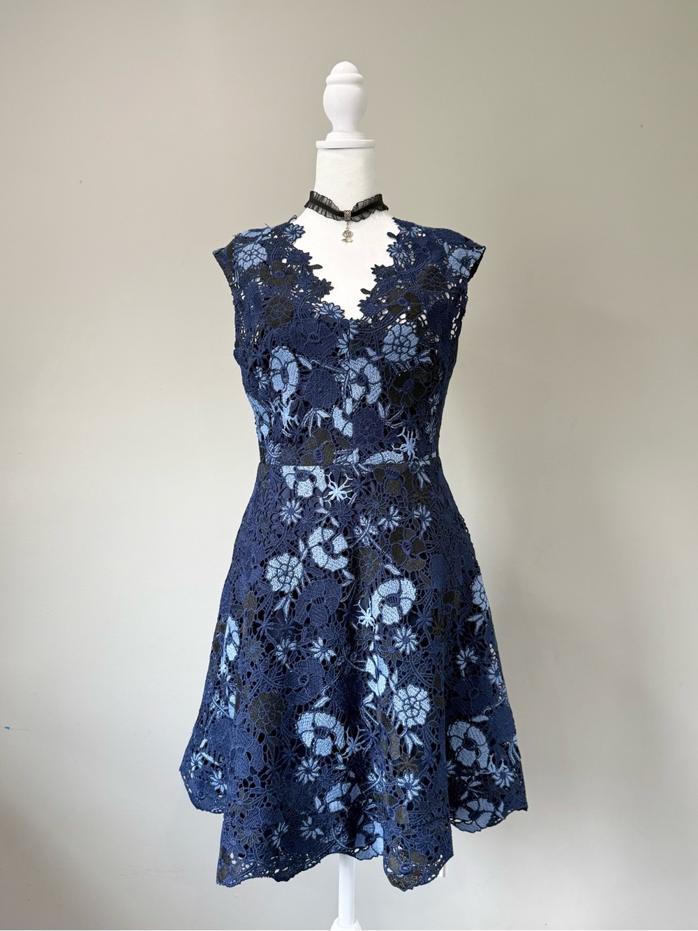 Anthropologie Shoshanna Blue Garden Lace Floral Sleeveless Dress - Picture 4 of 8